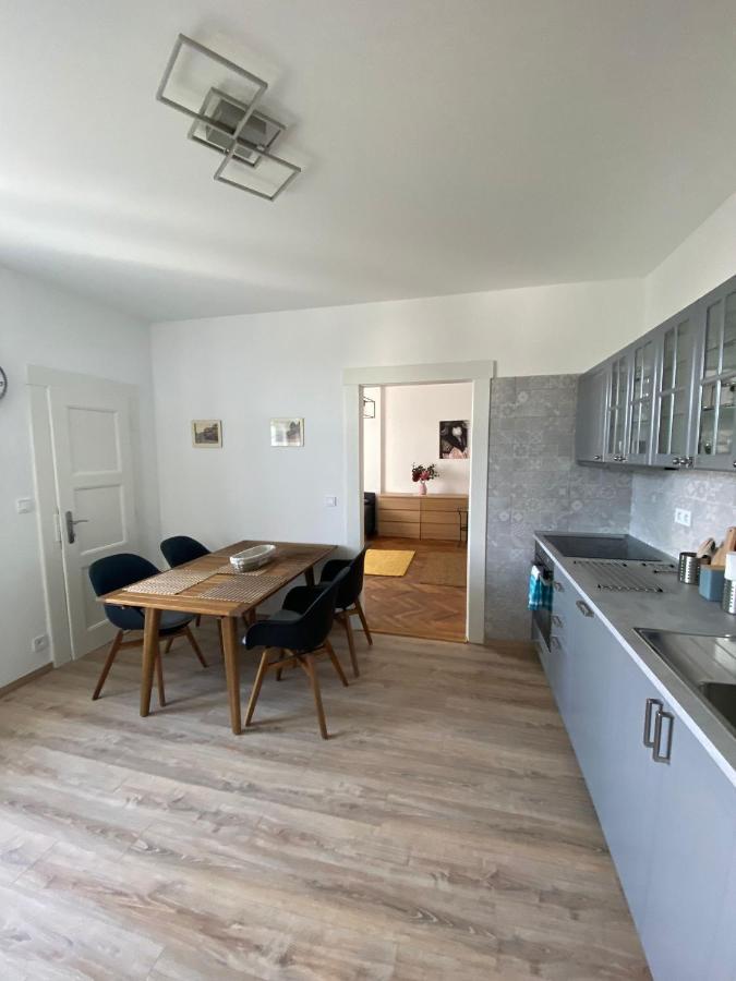Apartman Xaveriova Prague Luaran gambar