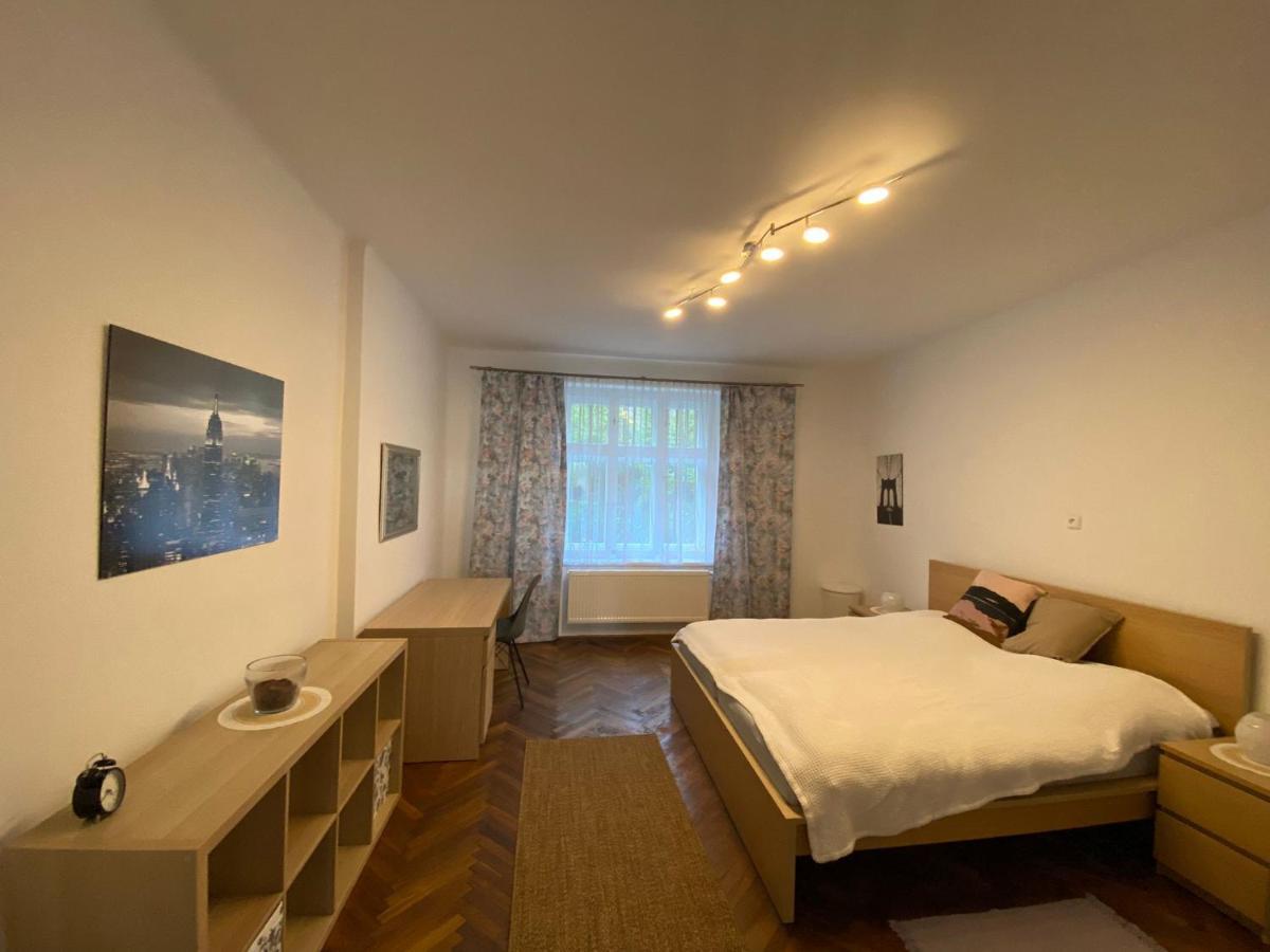 Apartman Xaveriova Prague Luaran gambar